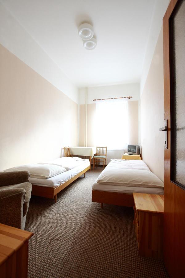 Hotel Slavie Klášterec nad Ohří Exterior foto