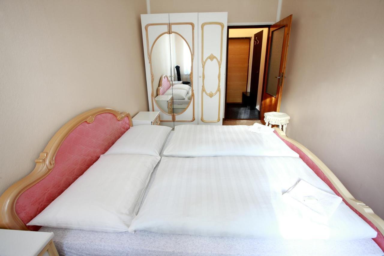 Hotel Slavie Klášterec nad Ohří Exterior foto