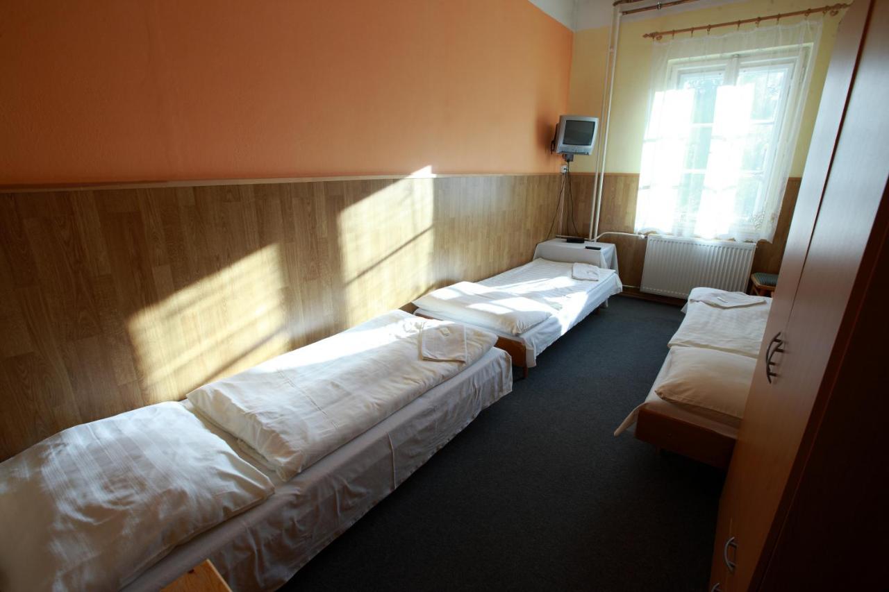 Hotel Slavie Klášterec nad Ohří Exterior foto